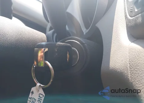 2010 Chevrolet Equinox Ls z USA, uszkodzony, nr VIN 2CNALBEW1A6248752